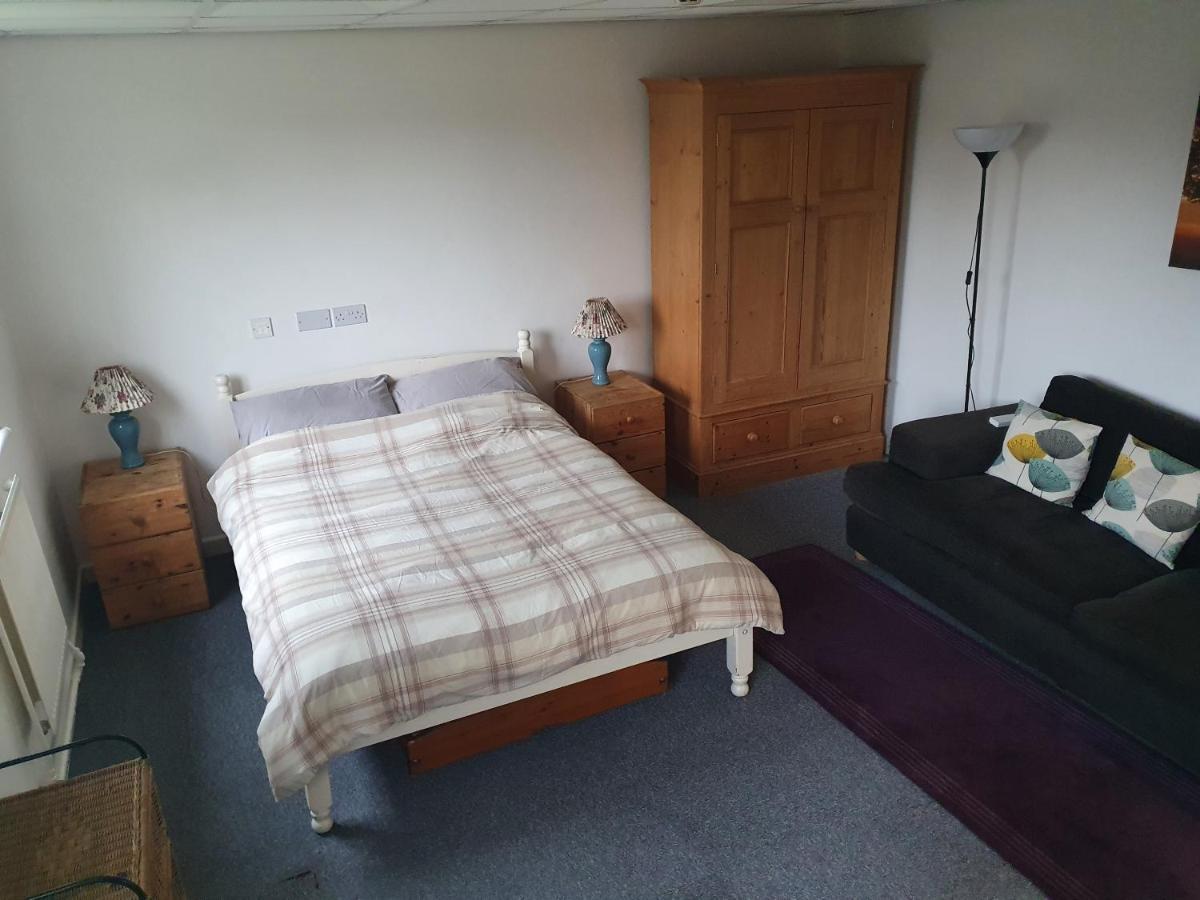 Dan'S Homestay Bristol Exterior photo